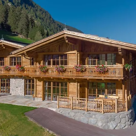 Stadl Apartmanhotel 4*